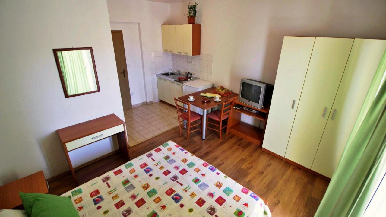 Apartments Marko Nemira Omiš Kültér fotó