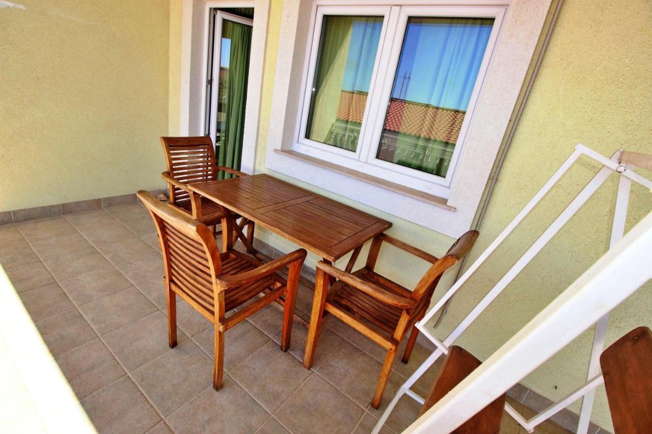 Apartments Marko Nemira Omiš Kültér fotó