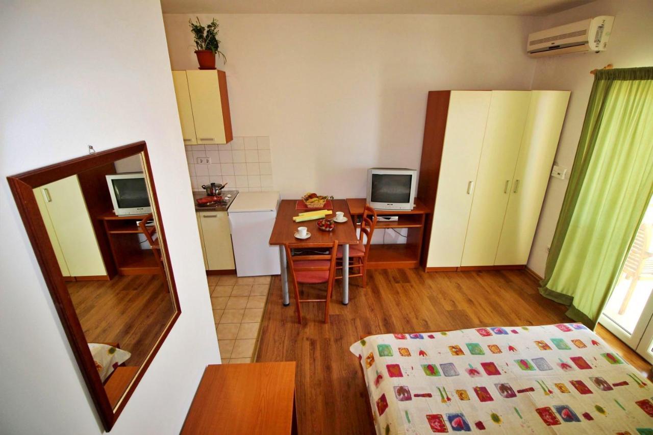 Apartments Marko Nemira Omiš Kültér fotó