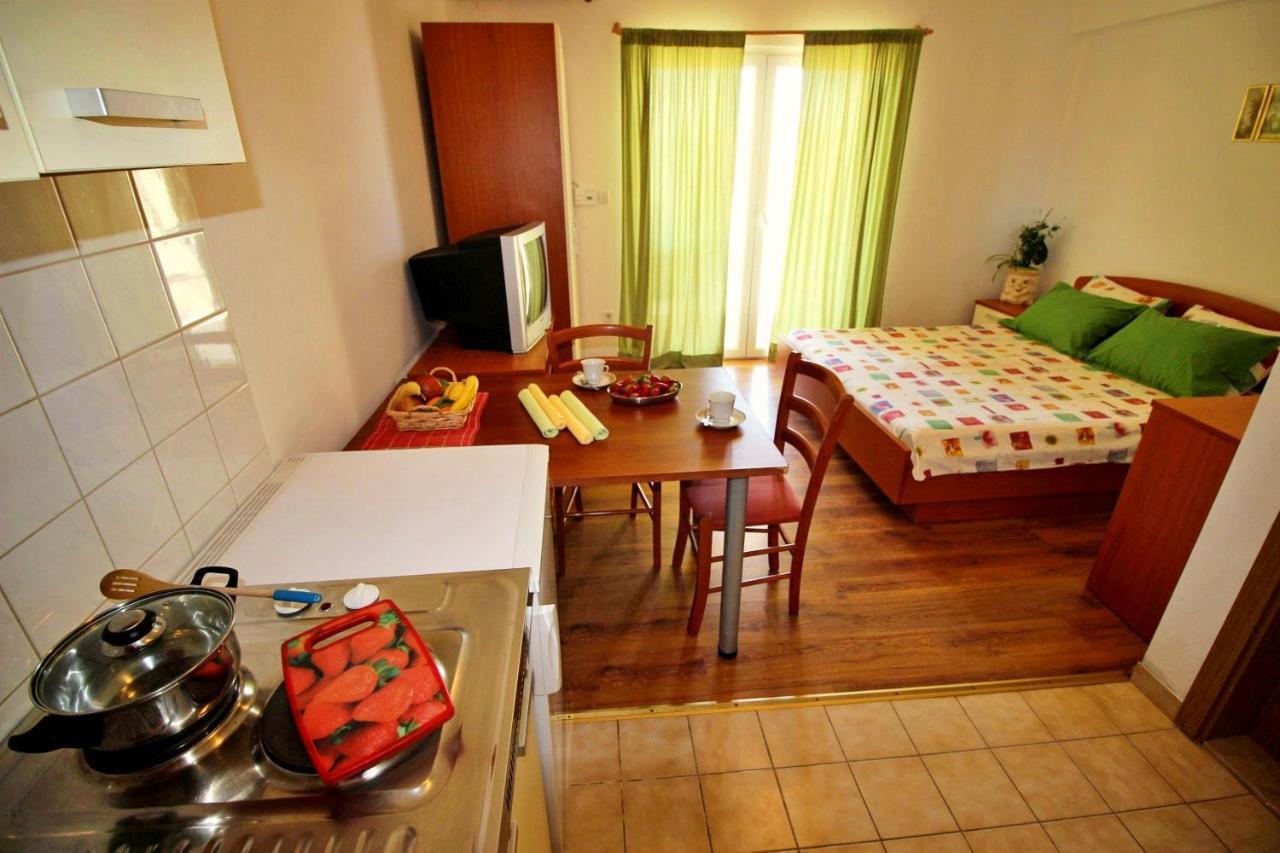 Apartments Marko Nemira Omiš Kültér fotó